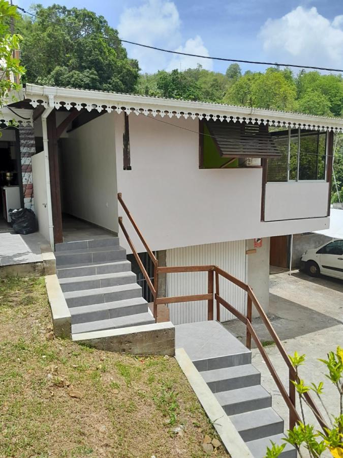 La Poulette Amazonienne Villa Riviere-Pilote Exterior photo